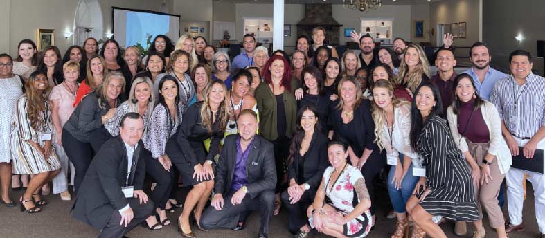 Group-of-clients-who-have-completed-the-hygiene-course